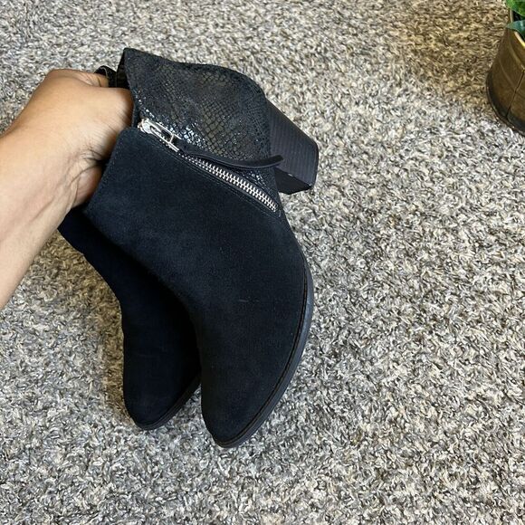 Vionic Anne Women's Black suede Leather Boots size 9 Block Heel Side Zip Classic - Picture 5 of 9